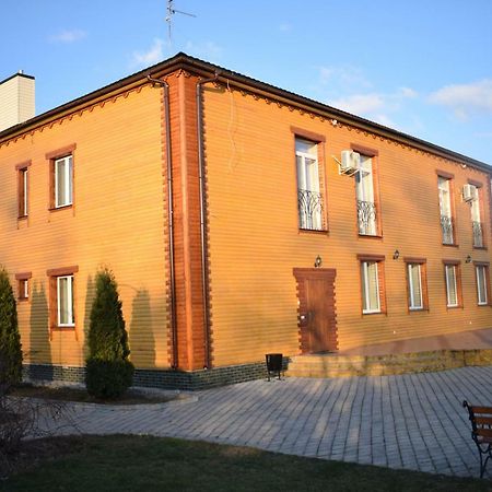 Hotel Fermerska Hata Dubno Exterior foto